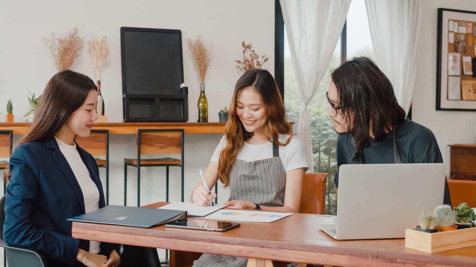 HMRC Compliance Services: Ensuring Accurate and Timely Submissions
